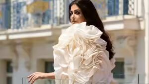 Aishwarya Rai Bachchan’s UNSEEN look from Cannes goes viral; actress models in dramatic floral ensemble﻿ – PICS |