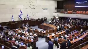 Israeli parliament votes to advance bill to dissolve Knesset, paving way for early elections