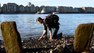 Meet Mudlarks: The treasure hunters uncovering centuries-old secrets from the River Thames | World News