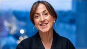 Natalie Cassidy: ‘Eastenders’ star Natalie Cassidy is training to become a professional carer after her father’s sudden passing: ‘Spurred me on to do this’ |