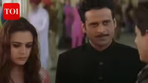 Manoj Bajpayee recalls Yash Chopra telling him, ‘I don’t make films for actors like you’; paid him like a lead actor for Veer-Zaara | Hindi Movie News