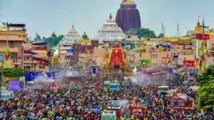 Puri Rath Yatra: One killed, over 100 devotees faint amid massive crowd | India News
