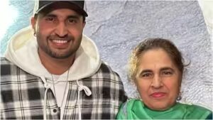 Ravinder Kaur Death News: Punjabi singer Jassie Gill mourns mother Ravinder Kaur’s death; shares emotional tribute, final prayer ceremony to be held in Ludhiana on August 5: ‘Har janam main tera putt hova’ | Punjabi Movie News