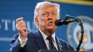 Trump threatens Iran with ‘1000 missiles’ as both sides shoot their mouth in Gulf spat