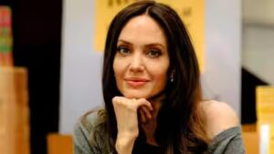 Angelina Jolie set to leave LA after twins Vivienne Jolie-Pitt and Knox Jolie-Pitt turn 18 |