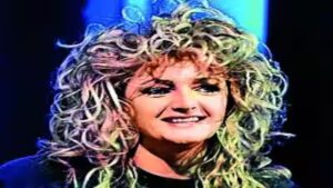 Bonnie Tyler, who topped the charts with epic ‘Total Eclipse of the Heart’, dies