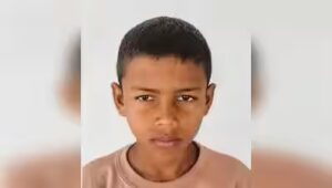 Crocodile drags boy into river, kills him | Lucknow News