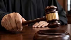 Stationary vehicle does not escape liability if improperly parked; Calcutta High Court enhances compensation for deceased homemaker