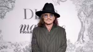 Johnny: Johnny Depp’s Fascination with Human Behavior: A Deep Dive Into His Unconventional Acting Choices |