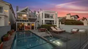 Joni Mitchell’s former Malibu home is listed for $27 million; its beachfront pool may be impossible to recreate today |