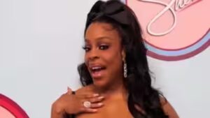 Niecy Nash says Taylor Swift and Travis Kelce’s wedding ‘was a top secret’: ‘You had to zip the lip’ |