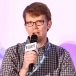 Hank Green Ai Backlash: YouTuber Hank Green faces backlash after admitting AI use in research for Ask Hank Anything episode